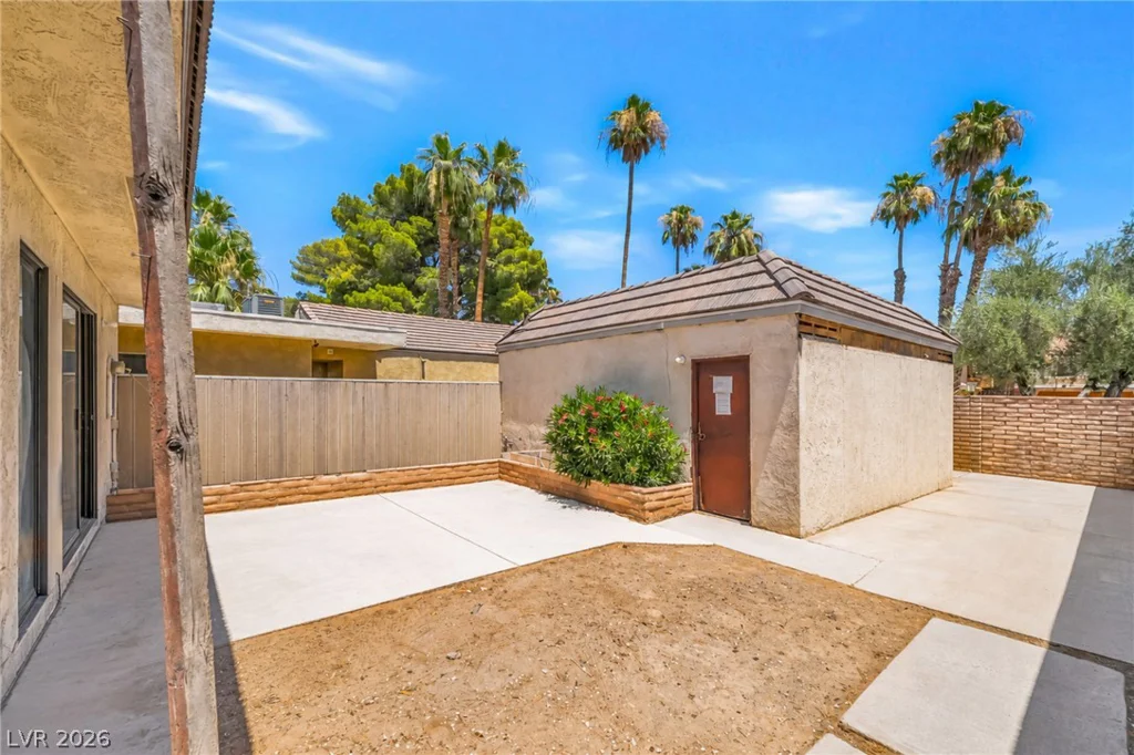 2985 Bel Air, Las Vegas, NV 89109