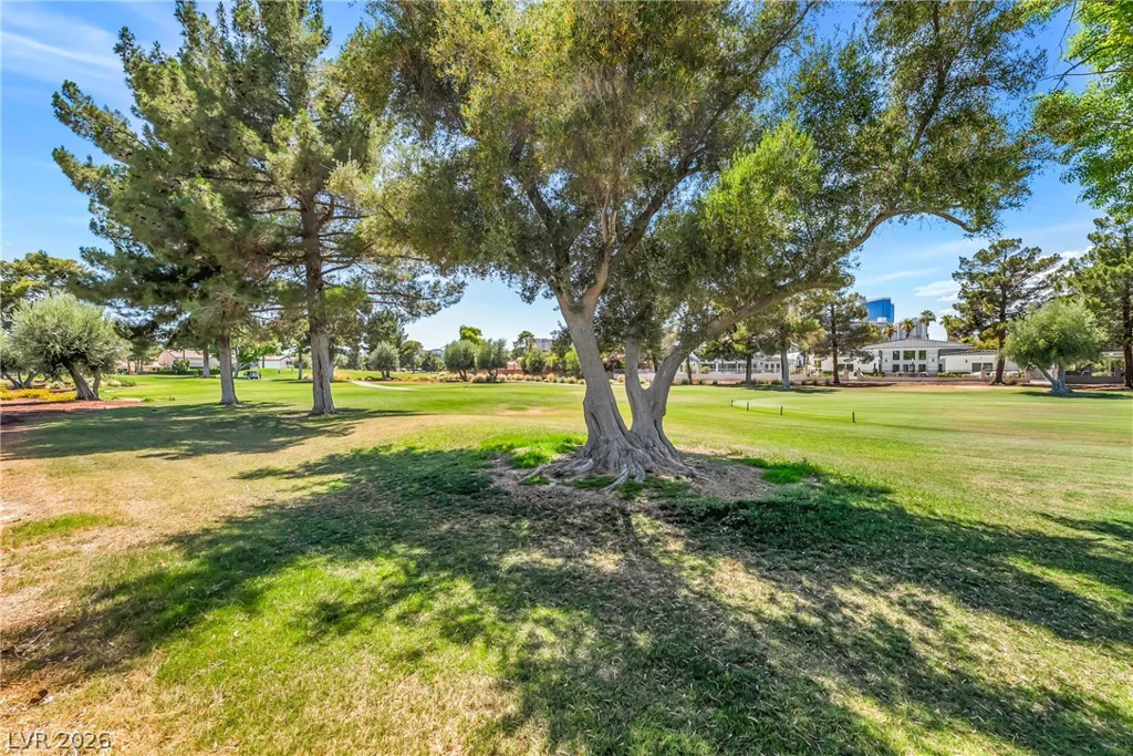 2985 Bel Air, Las Vegas, NV 89109