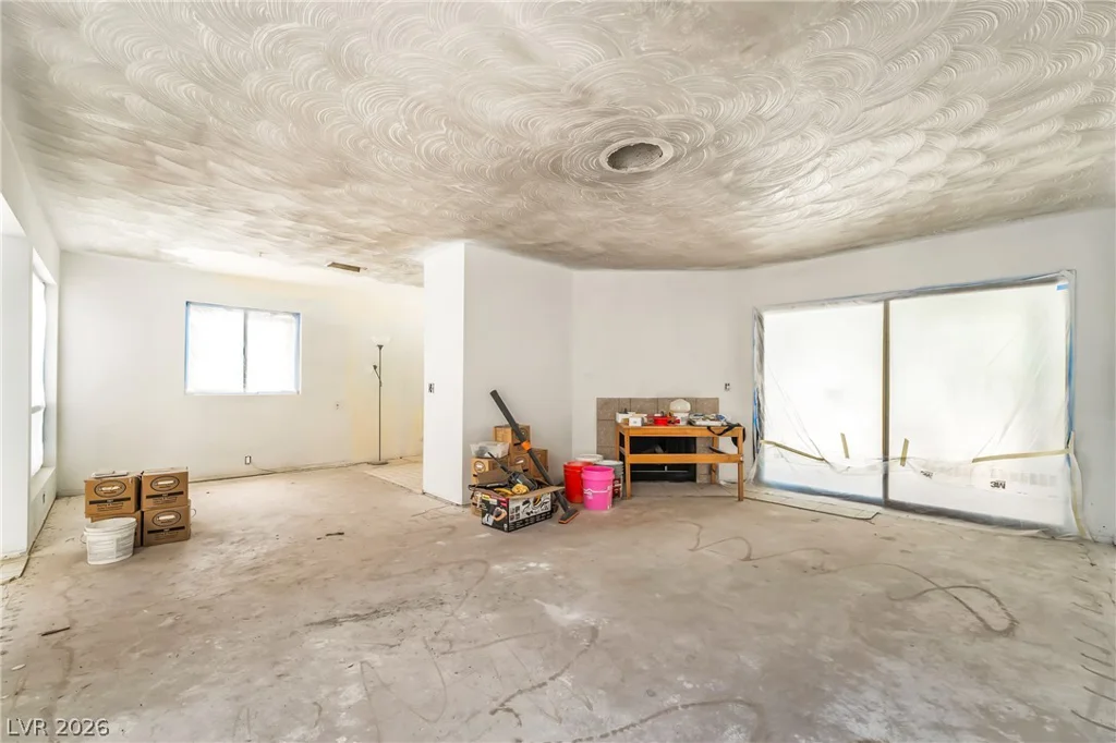 2985 Bel Air, Las Vegas, NV 89109
