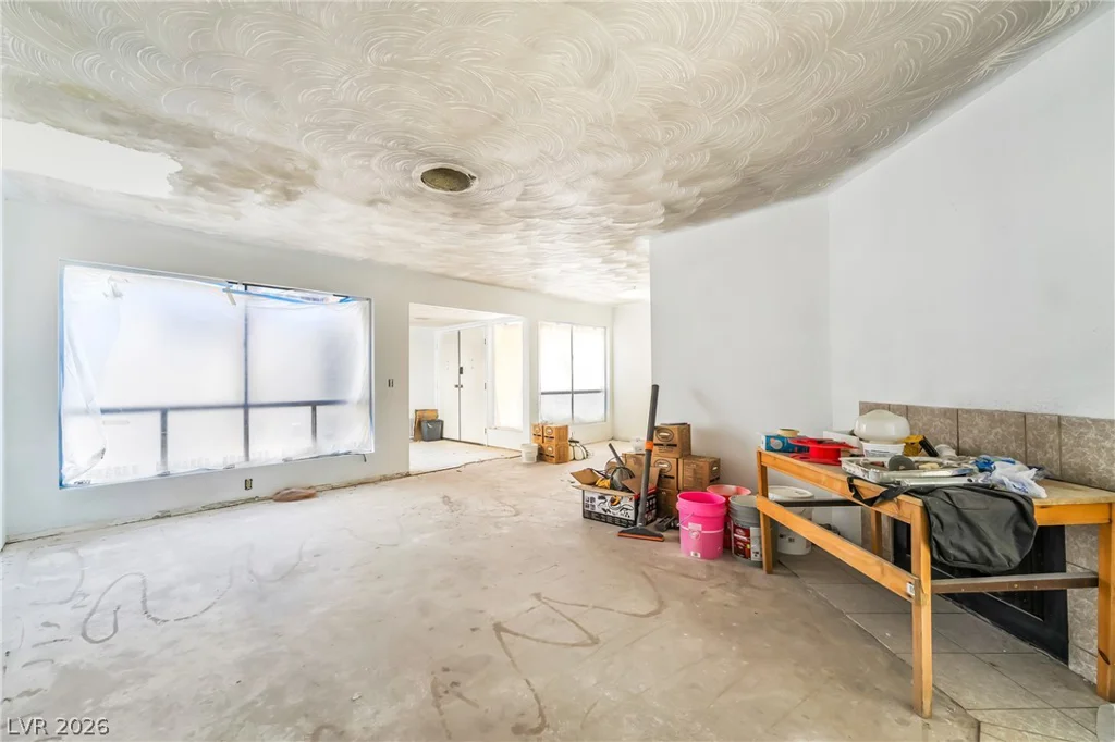 2985 Bel Air, Las Vegas, NV 89109