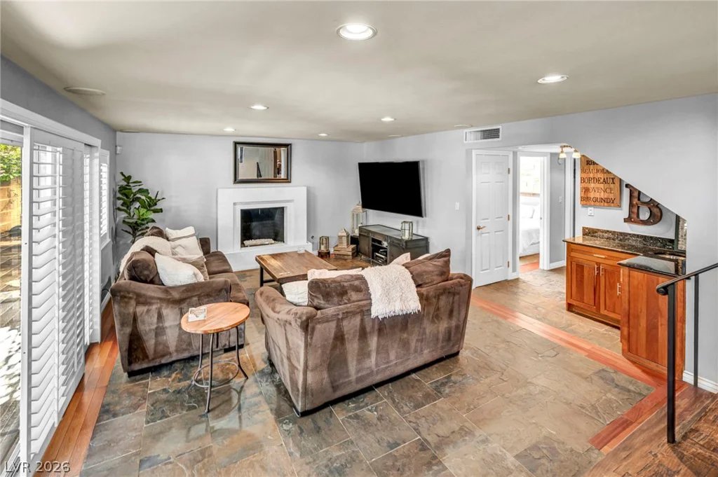 8701 Isola, Las Vegas, NV 89117