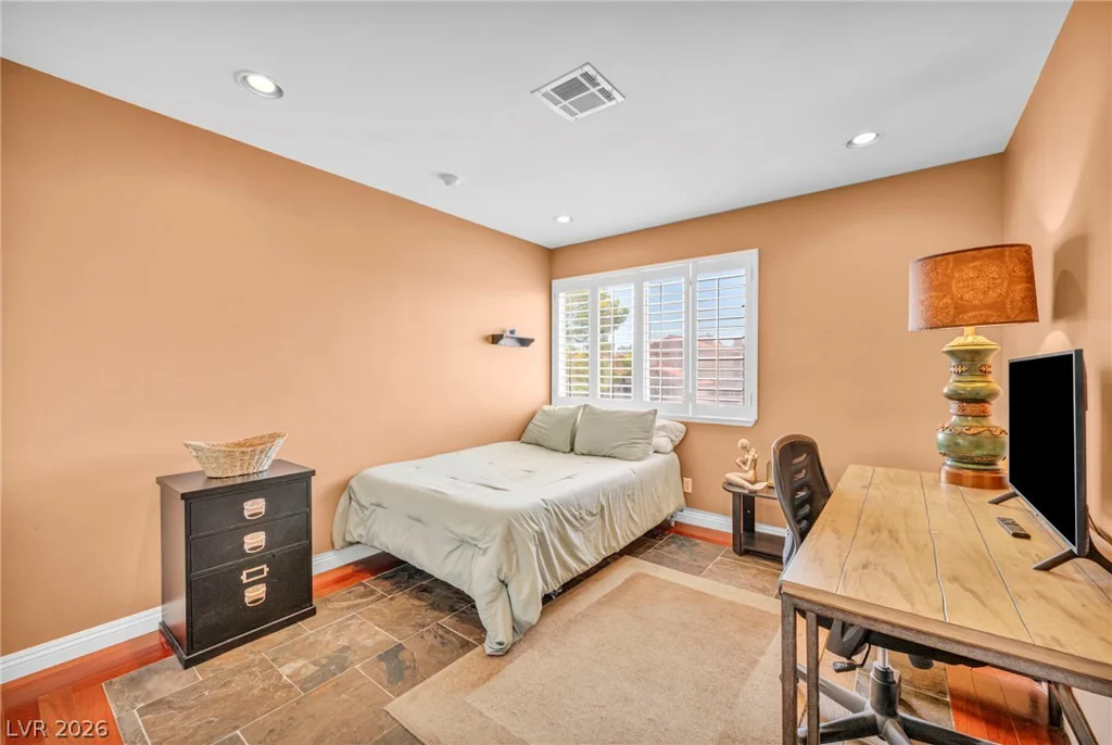 8701 Isola, Las Vegas, NV 89117