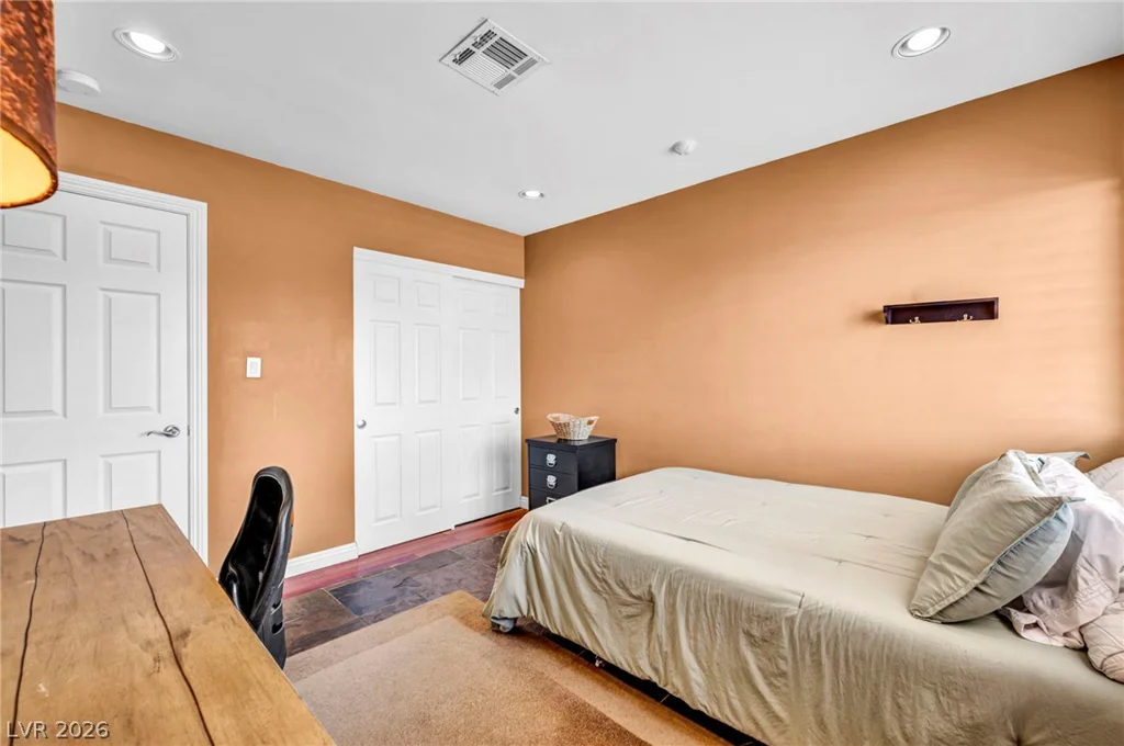 8701 Isola, Las Vegas, NV 89117