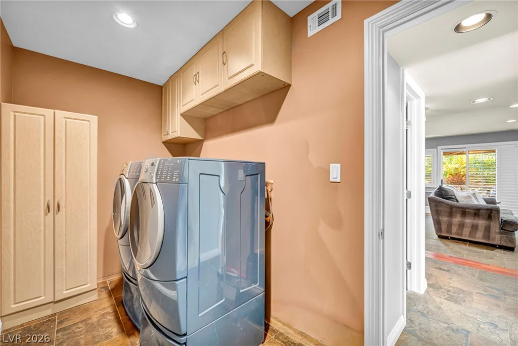 8701 Isola, Las Vegas, NV 89117