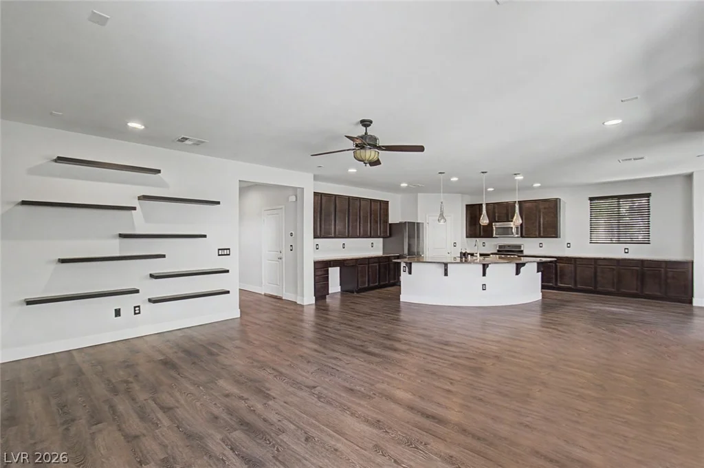 10290 Turia Gardens, Las Vegas, NV 89135
