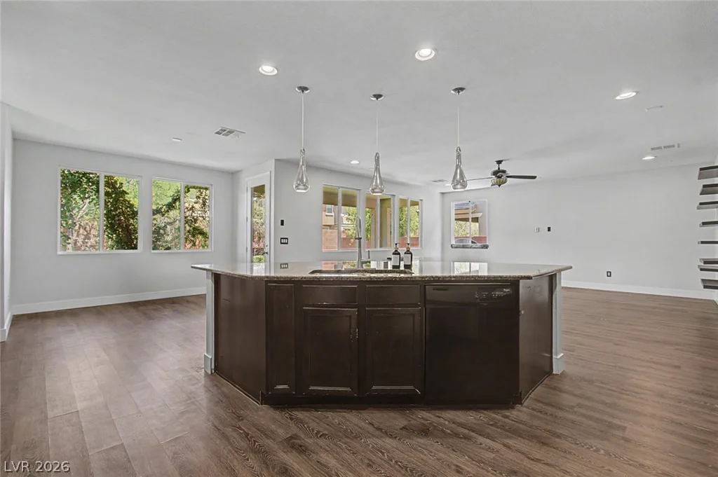 10290 Turia Gardens, Las Vegas, NV 89135