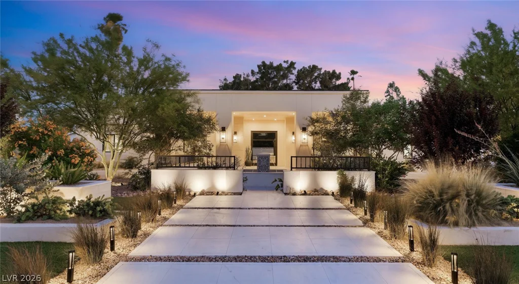 2401 Driftwood, Las Vegas, NV 89107