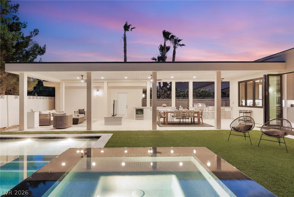 2401 Driftwood, Las Vegas, NV 89107