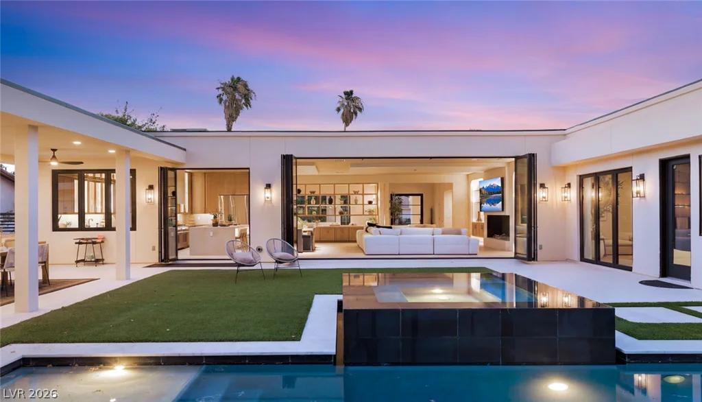 2401 Driftwood, Las Vegas, NV 89107