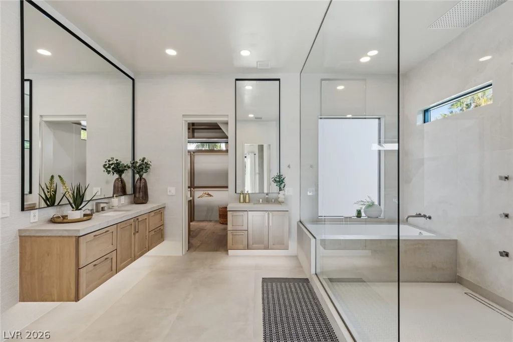 2401 Driftwood, Las Vegas, NV 89107