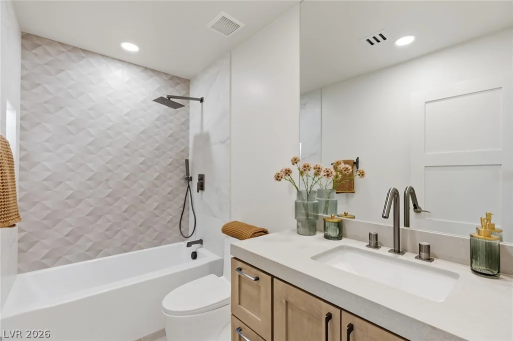 2401 Driftwood, Las Vegas, NV 89107