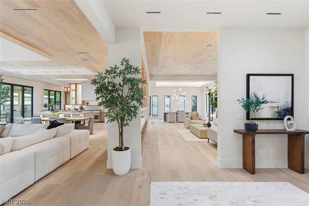2401 Driftwood, Las Vegas, NV 89107