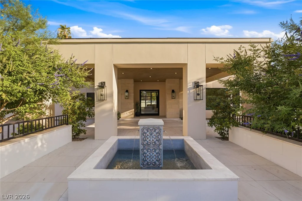 2401 Driftwood, Las Vegas, NV 89107