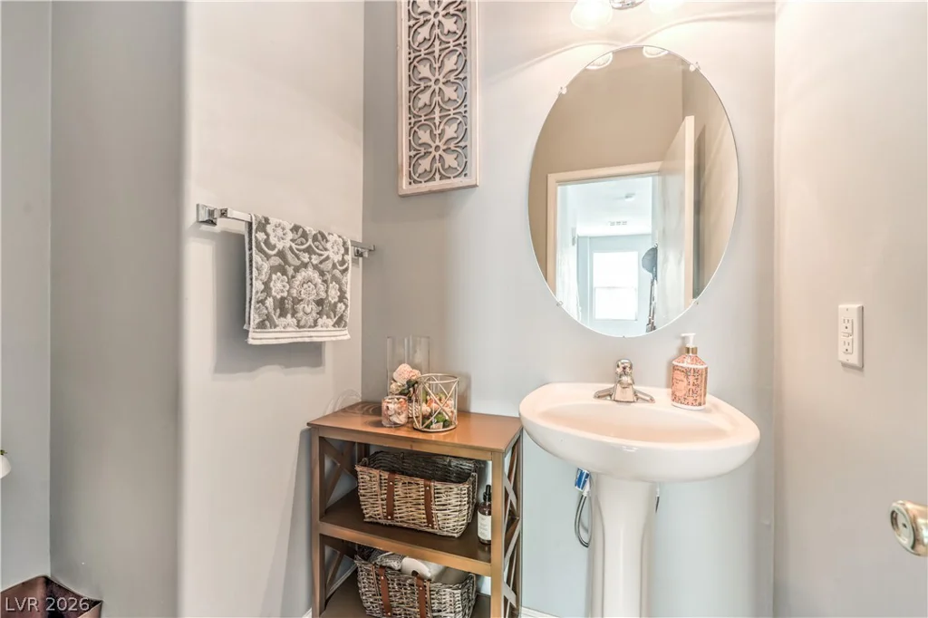 6164 Haleh, Las Vegas, NV 89141