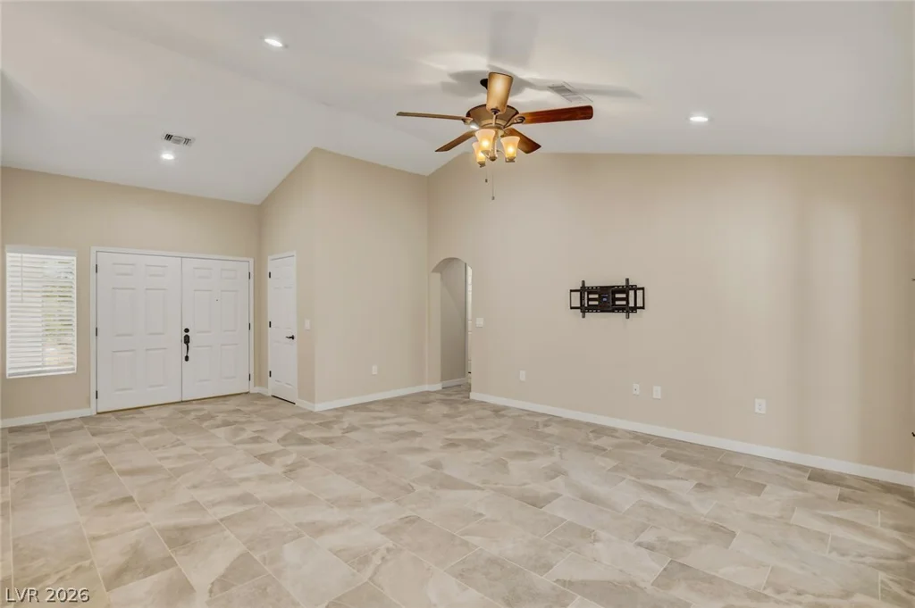 2733 McCoy, Las Vegas, NV 89134