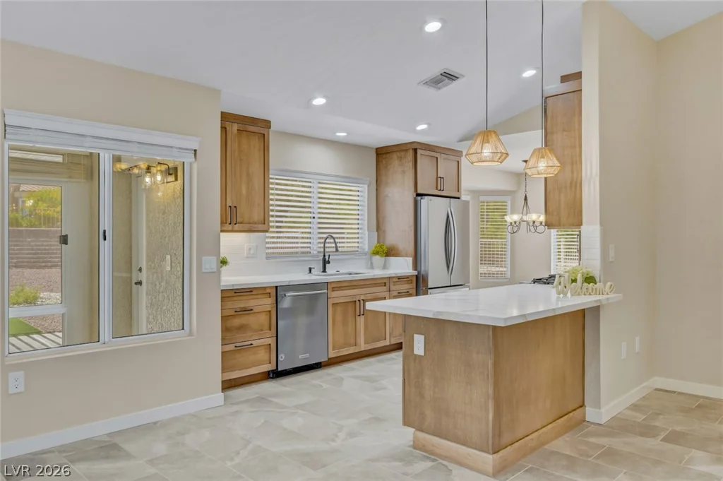 2733 McCoy, Las Vegas, NV 89134