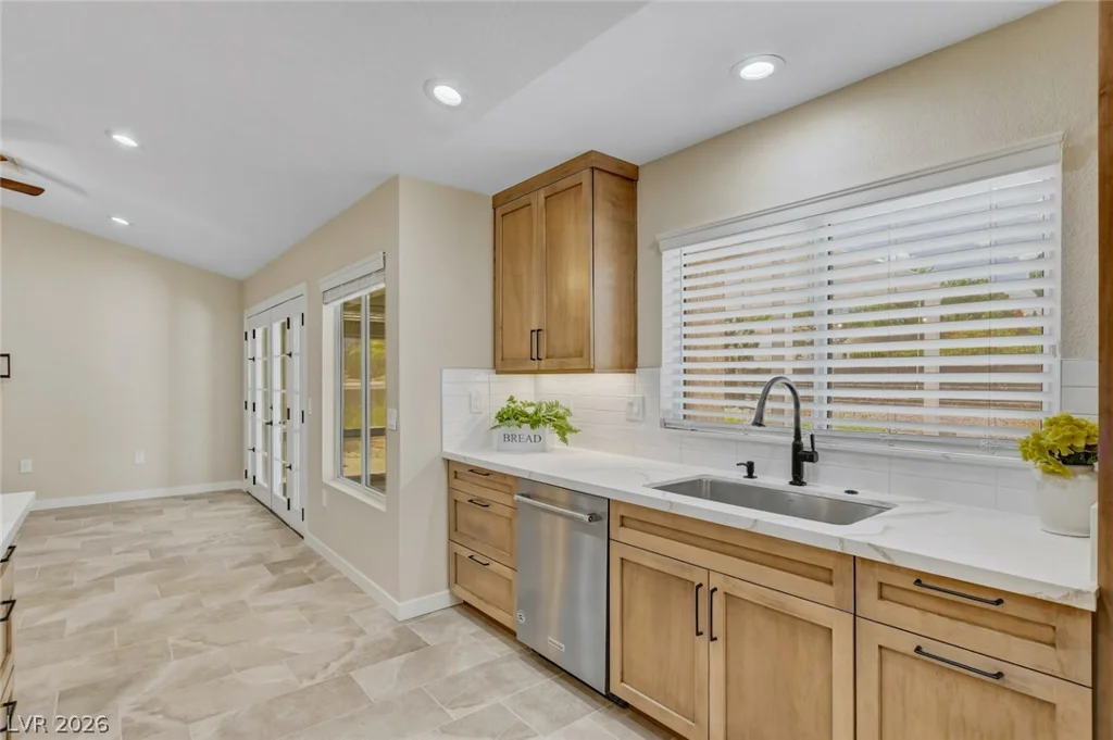 2733 McCoy, Las Vegas, NV 89134