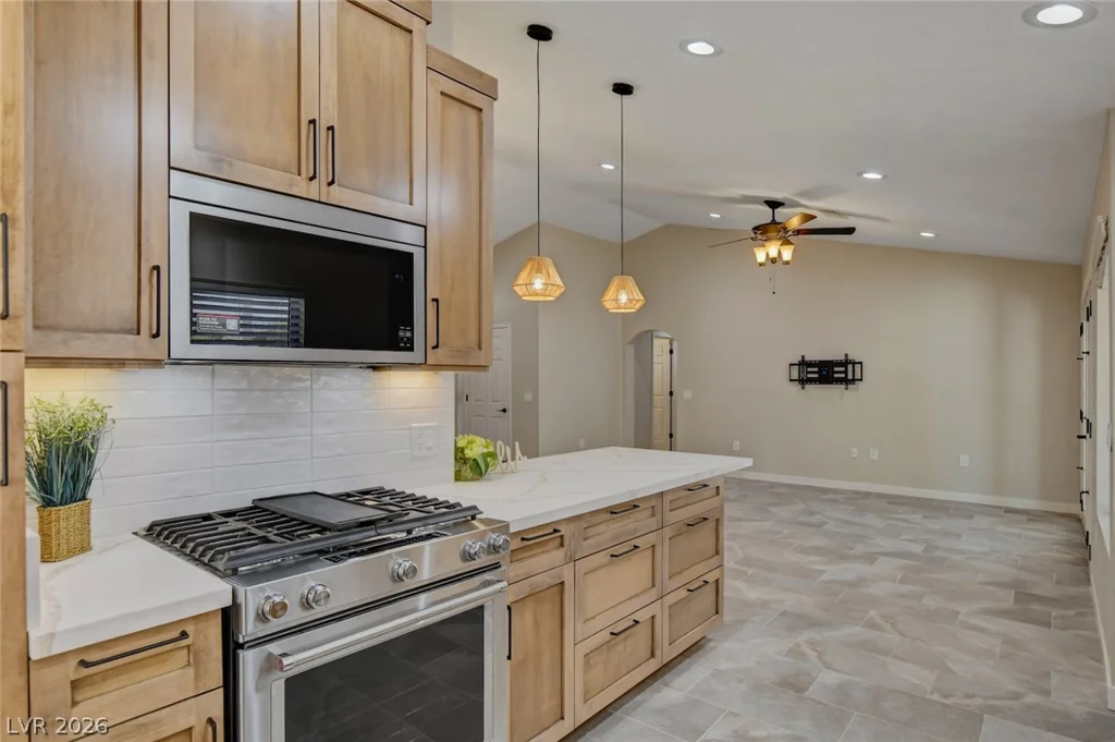2733 McCoy, Las Vegas, NV 89134