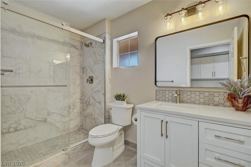 2733 McCoy, Las Vegas, NV 89134