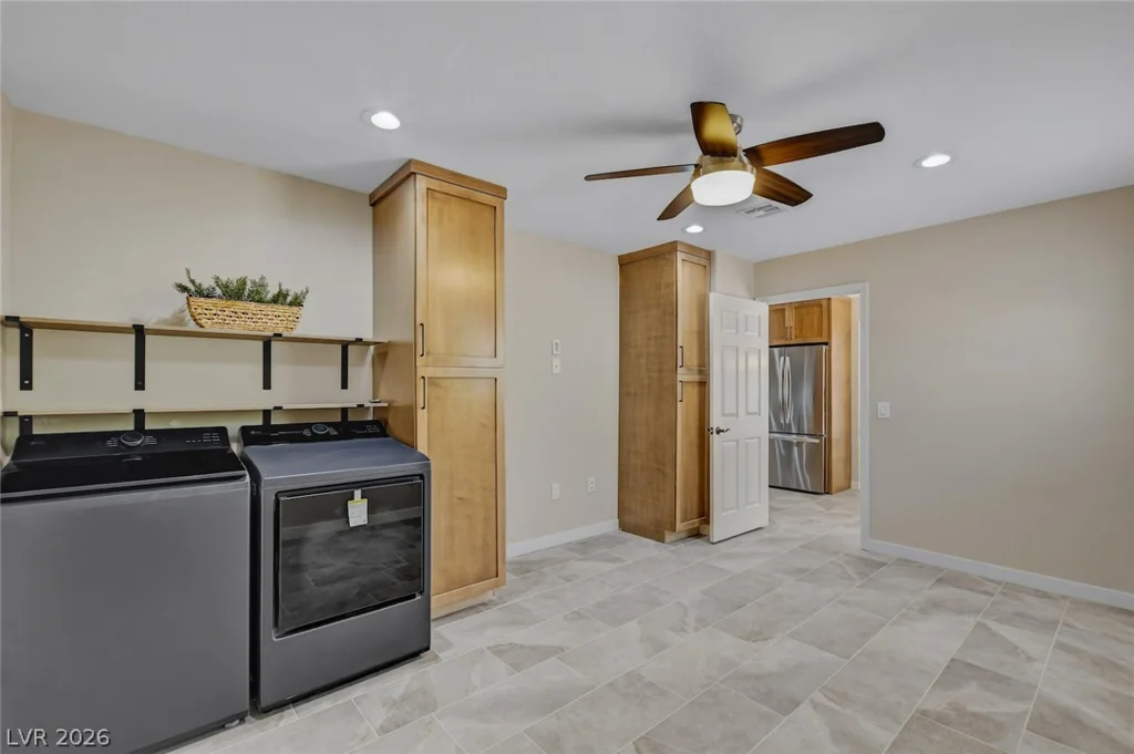 2733 McCoy, Las Vegas, NV 89134