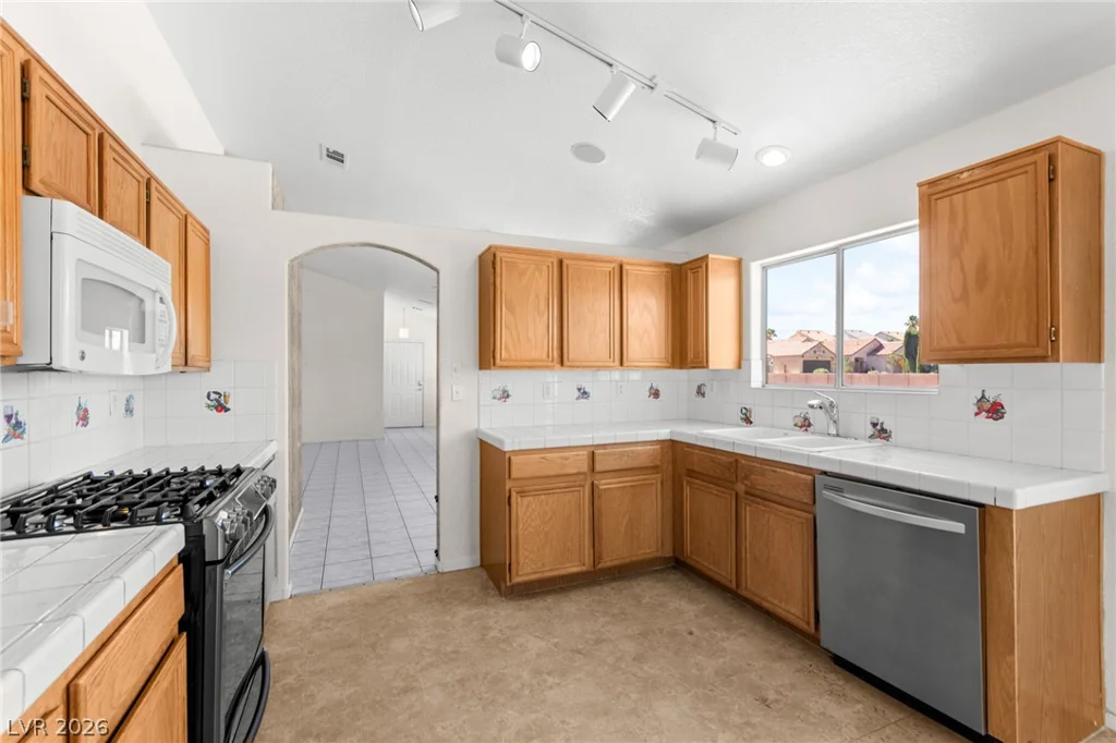 3704 Penedos, Las Vegas, NV 89147