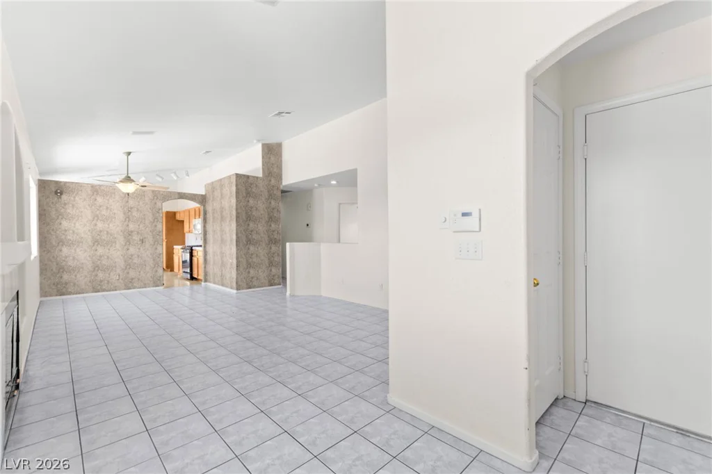 3704 Penedos, Las Vegas, NV 89147