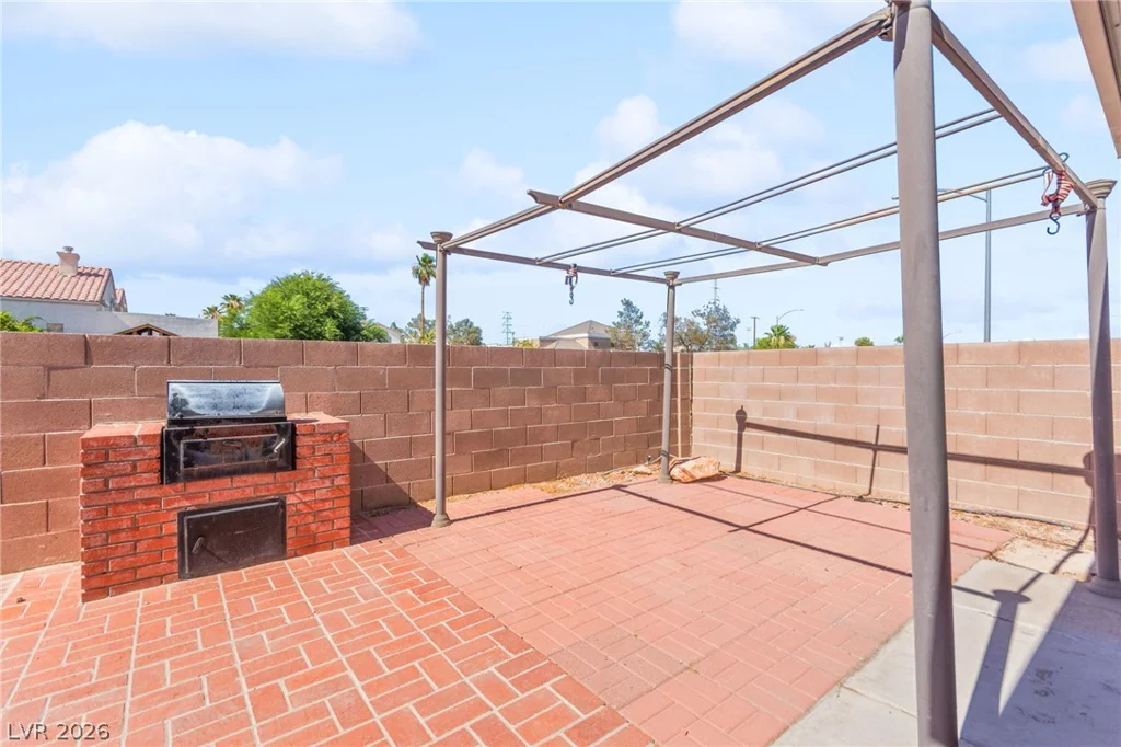 3704 Penedos, Las Vegas, NV 89147