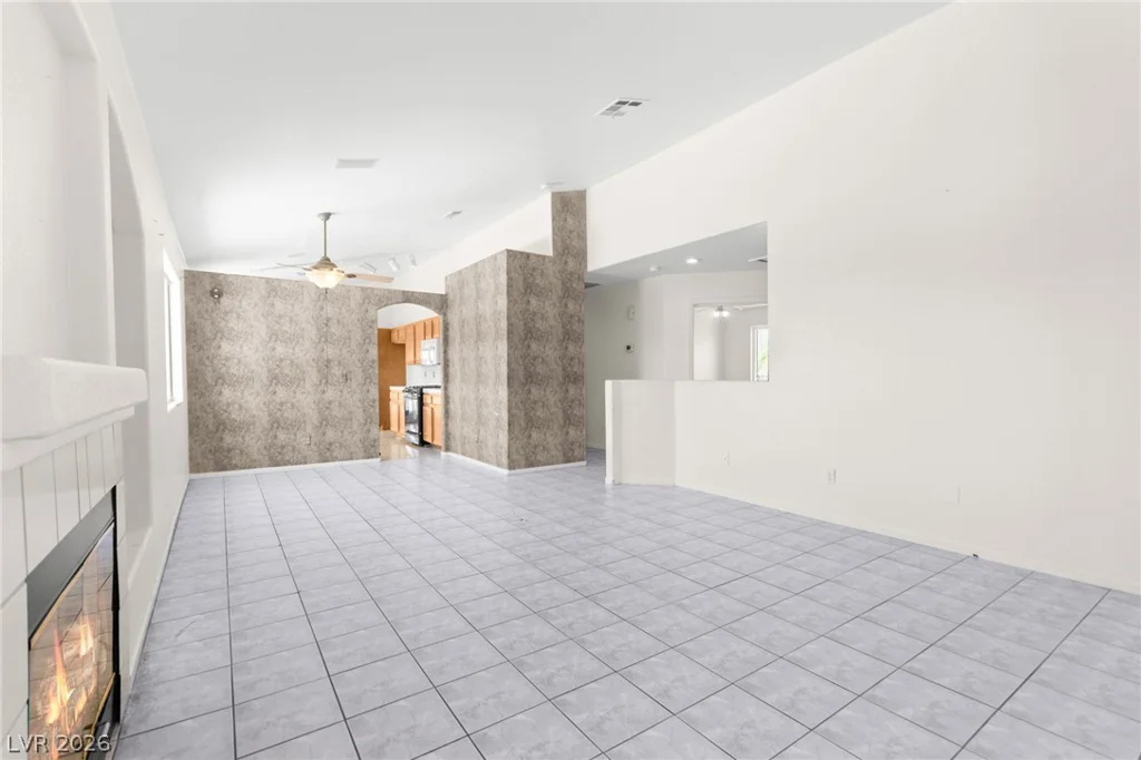 3704 Penedos, Las Vegas, NV 89147