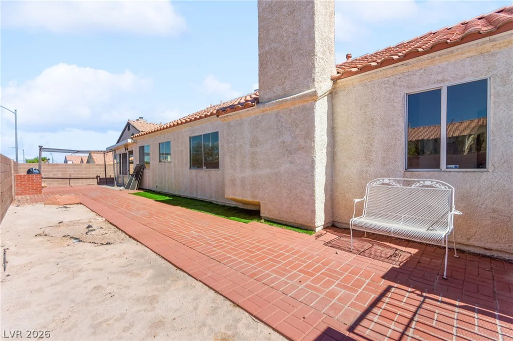 3704 Penedos, Las Vegas, NV 89147