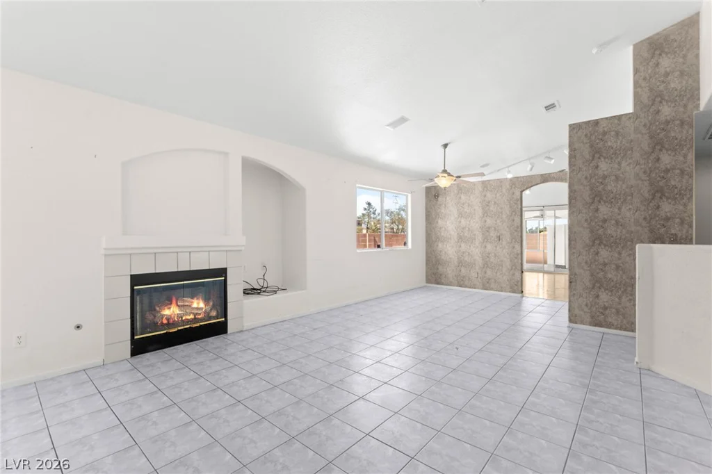 3704 Penedos, Las Vegas, NV 89147