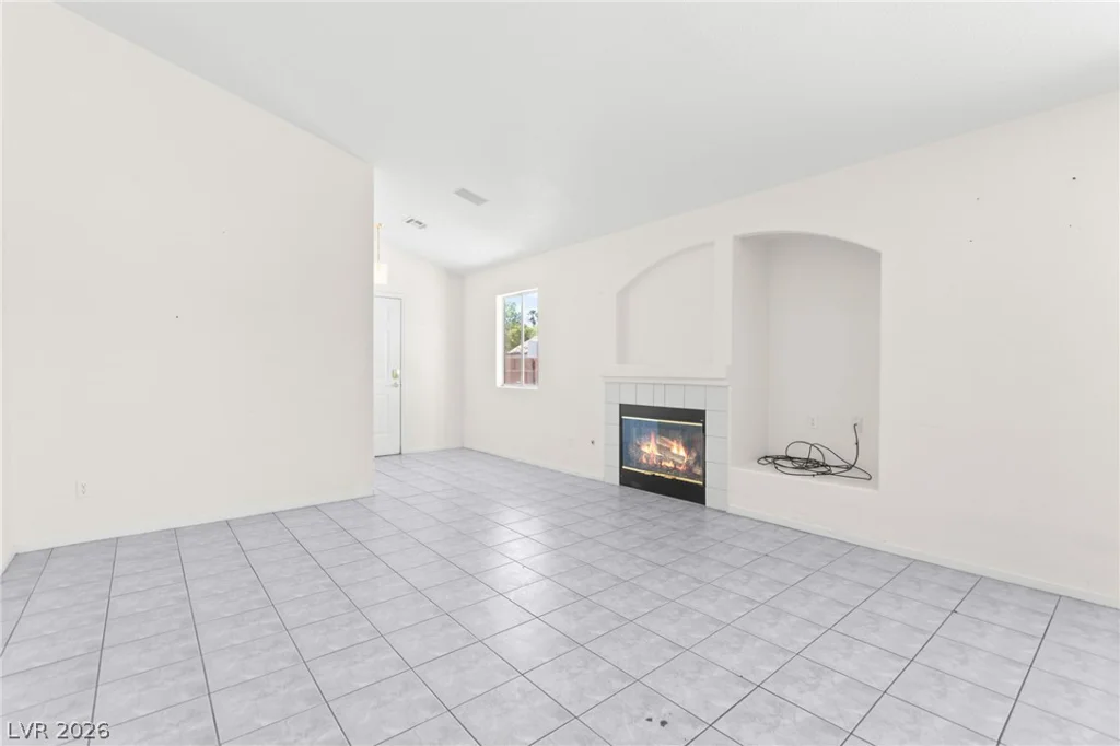 3704 Penedos, Las Vegas, NV 89147