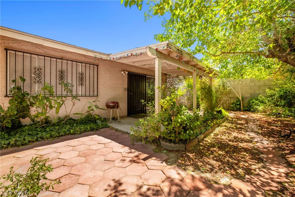 3596 Casey, Las Vegas, NV 89120