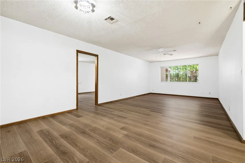 3596 Casey, Las Vegas, NV 89120