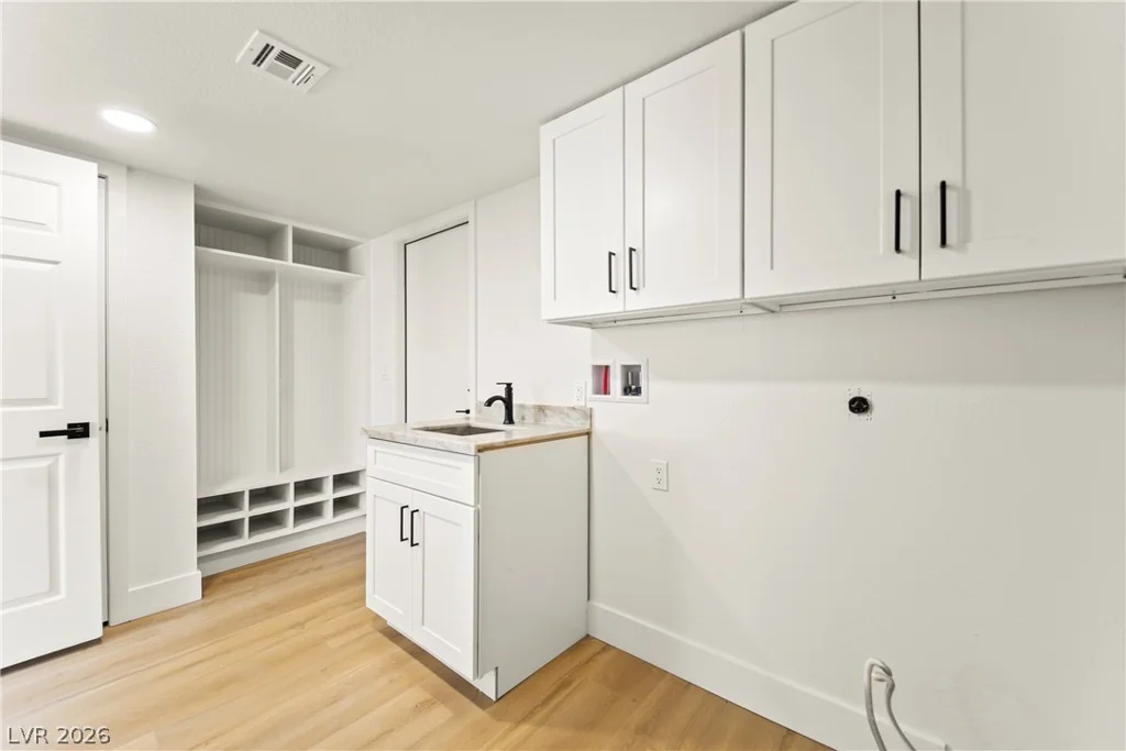 2736 Bayo, Las Vegas, NV 89102