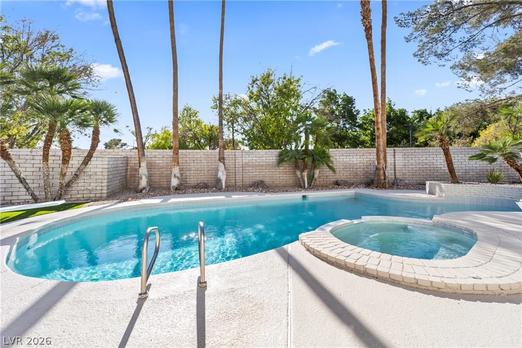 2736 Bayo, Las Vegas, NV 89102