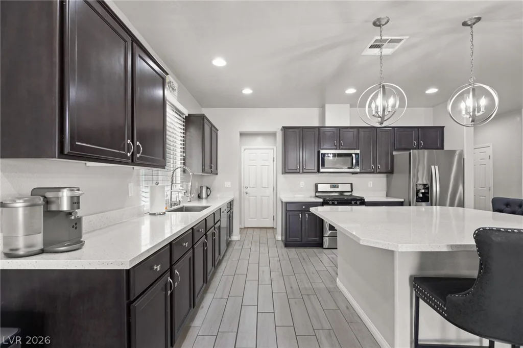 9804 Kodiak Island, Las Vegas, NV 89141