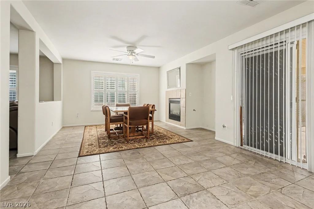 5582 Henshaw, Las Vegas, NV 89118