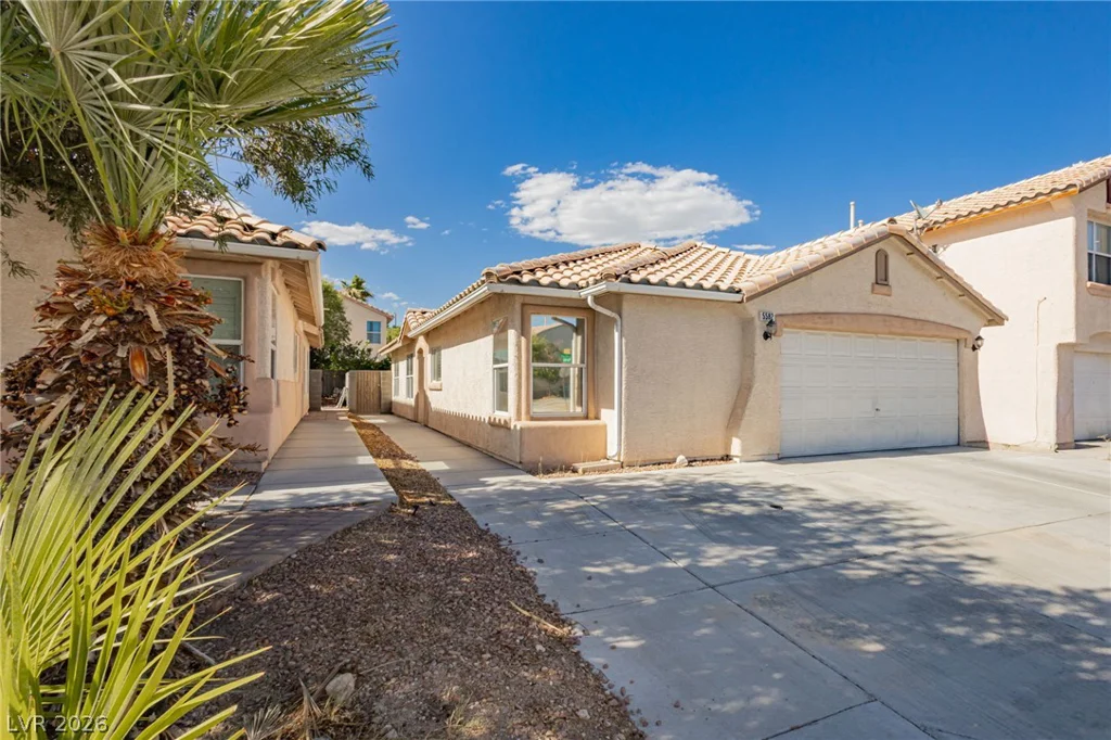 5582 Henshaw, Las Vegas, NV 89118