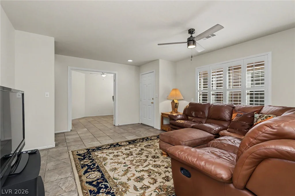 5582 Henshaw, Las Vegas, NV 89118