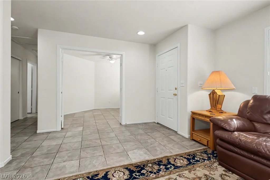 5582 Henshaw, Las Vegas, NV 89118