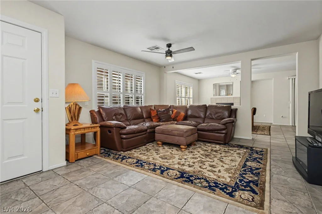 5582 Henshaw, Las Vegas, NV 89118