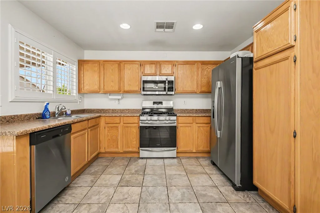 5582 Henshaw, Las Vegas, NV 89118