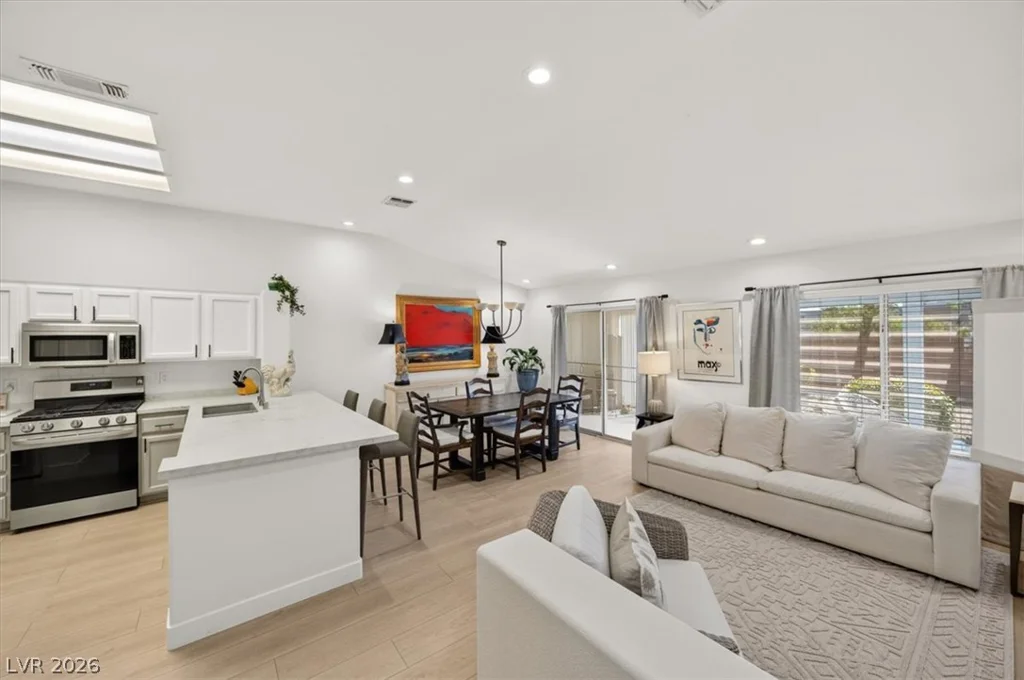 2013 Joy View, Henderson, NV 89012