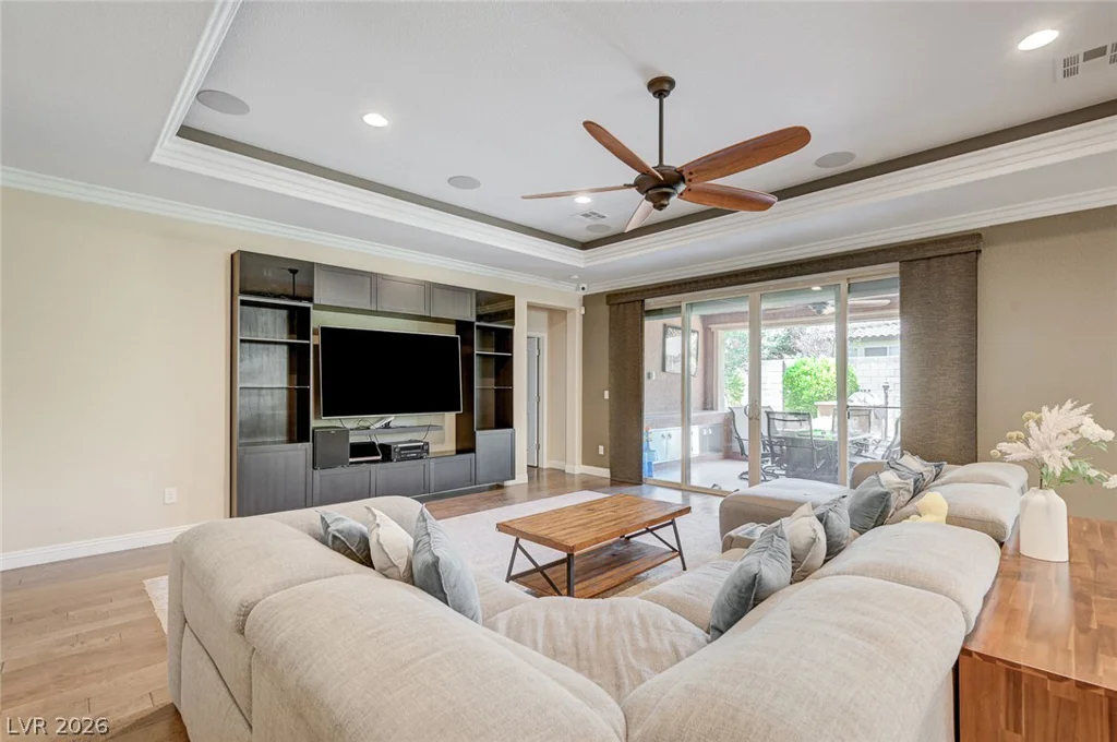 8586 Monument Lake, Las Vegas, NV 89113