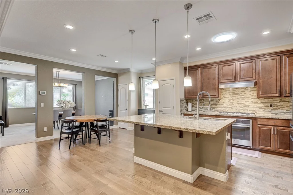 8586 Monument Lake, Las Vegas, NV 89113