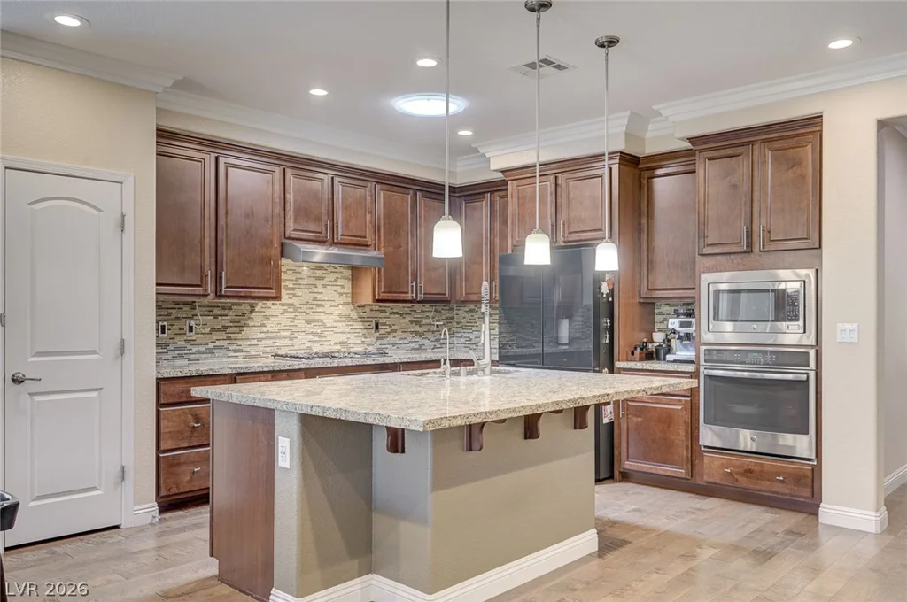 8586 Monument Lake, Las Vegas, NV 89113