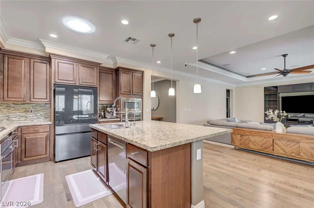 8586 Monument Lake, Las Vegas, NV 89113