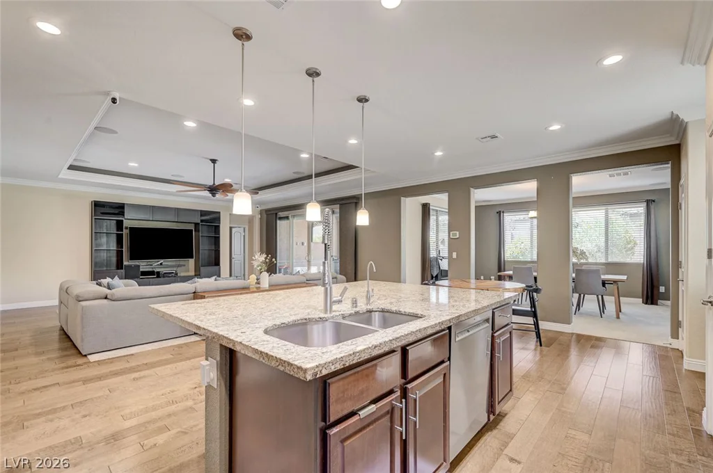 8586 Monument Lake, Las Vegas, NV 89113
