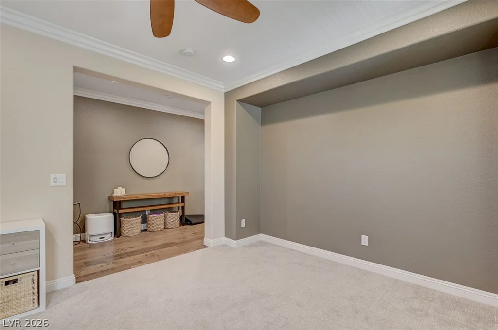 8586 Monument Lake, Las Vegas, NV 89113