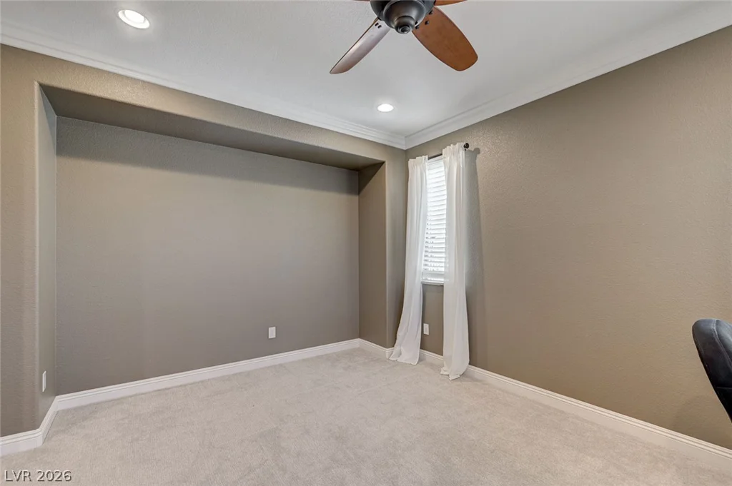 8586 Monument Lake, Las Vegas, NV 89113